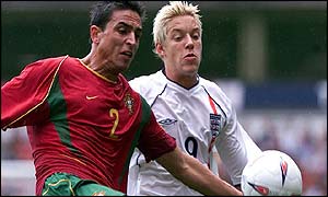 Alan Smith (right)