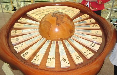 globe_.jpg