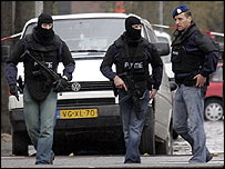 Hollanda polisi operasyonda