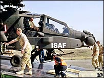 Afganistan'daki bir NATO helikopteri