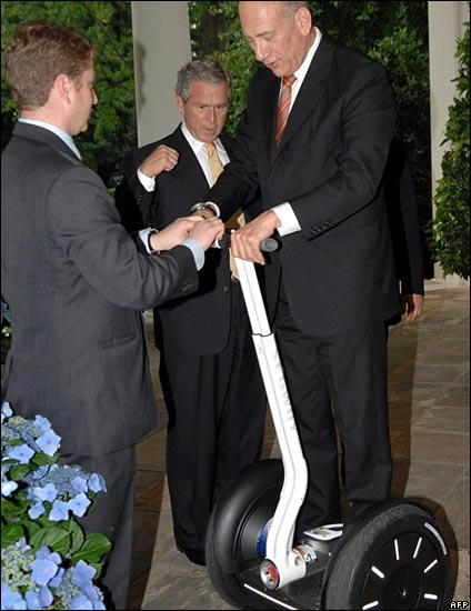 bush_capcompafp.jpg