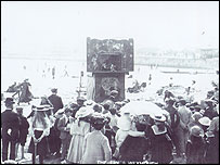 Punch and Judy booth at the turn of the 20th Century