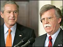 John Bolton başkan Bush'la