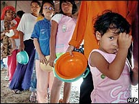 Refugiados em Banda Aceh, na Indonésia