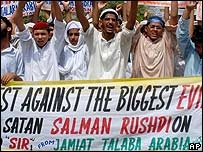 Pakistanlı göstericiler