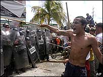protestos em cancún