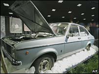 Antigo carro do papa João Paulo 2º em exposição em casa de leilões de Las Vegas