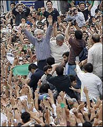 Musavi ve gösteriler