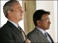 George W. Bush e Pervez Musharraf