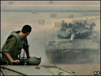 Tanque israelense indo em direção a Gaza