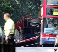 Bomba em ônibus de Londres