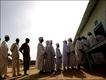طابور ناخبين سودانيين 