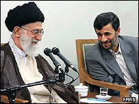 Hamaney ve Ahmedinejad
