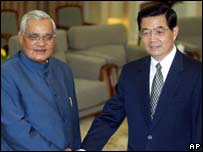 Primeiro-ministro indiano encontra presidente chinês