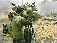 Artilharia israelense tem como alvo o Líbano