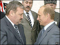Çeçenistan Devlet Başkanı Ahmed Kadirov ve Rusya Cumhurbaşkanı Vladimir Putin