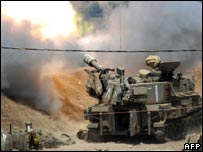 Tanques israelenses atacam o Líbano.