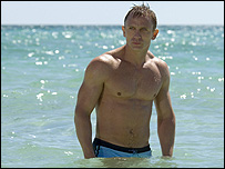 O ator Daniel Craig no papel de James Bond