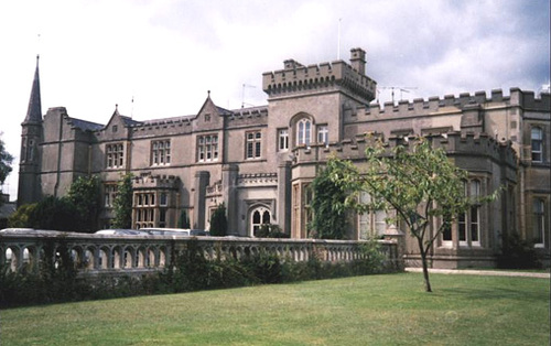 buildings_kingswood_lge.jpg