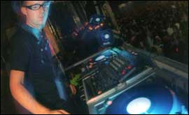 DJ