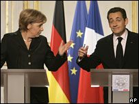 Nicolas Sarkozy ve Angela Merkel