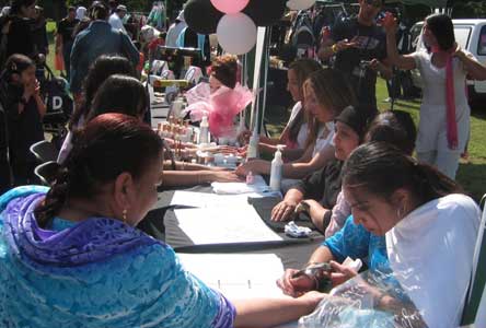 Henna Tattoo table